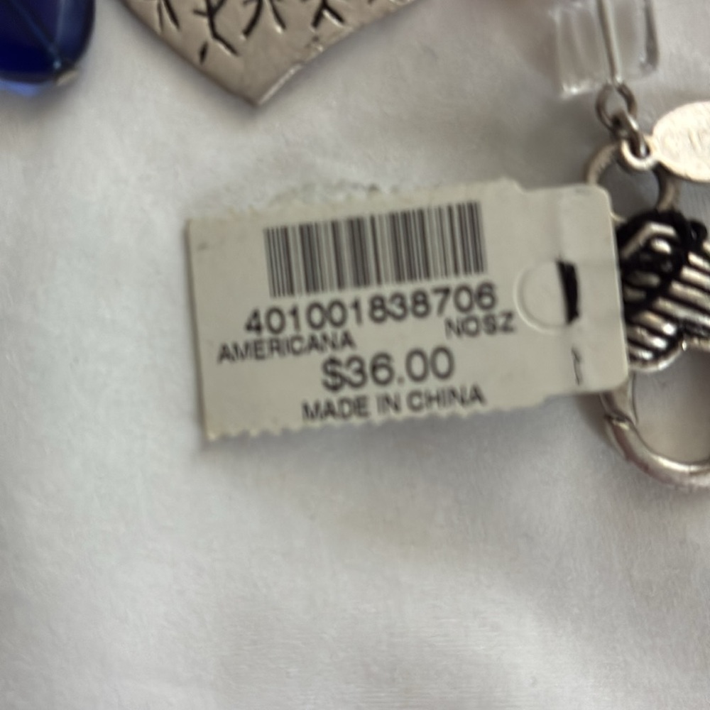 NWT Chico’s Patriotic Charm Bracelet for Pants - Picture 6 of 7